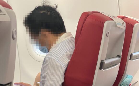 頭等艙男子無端辱罵空姐手臟